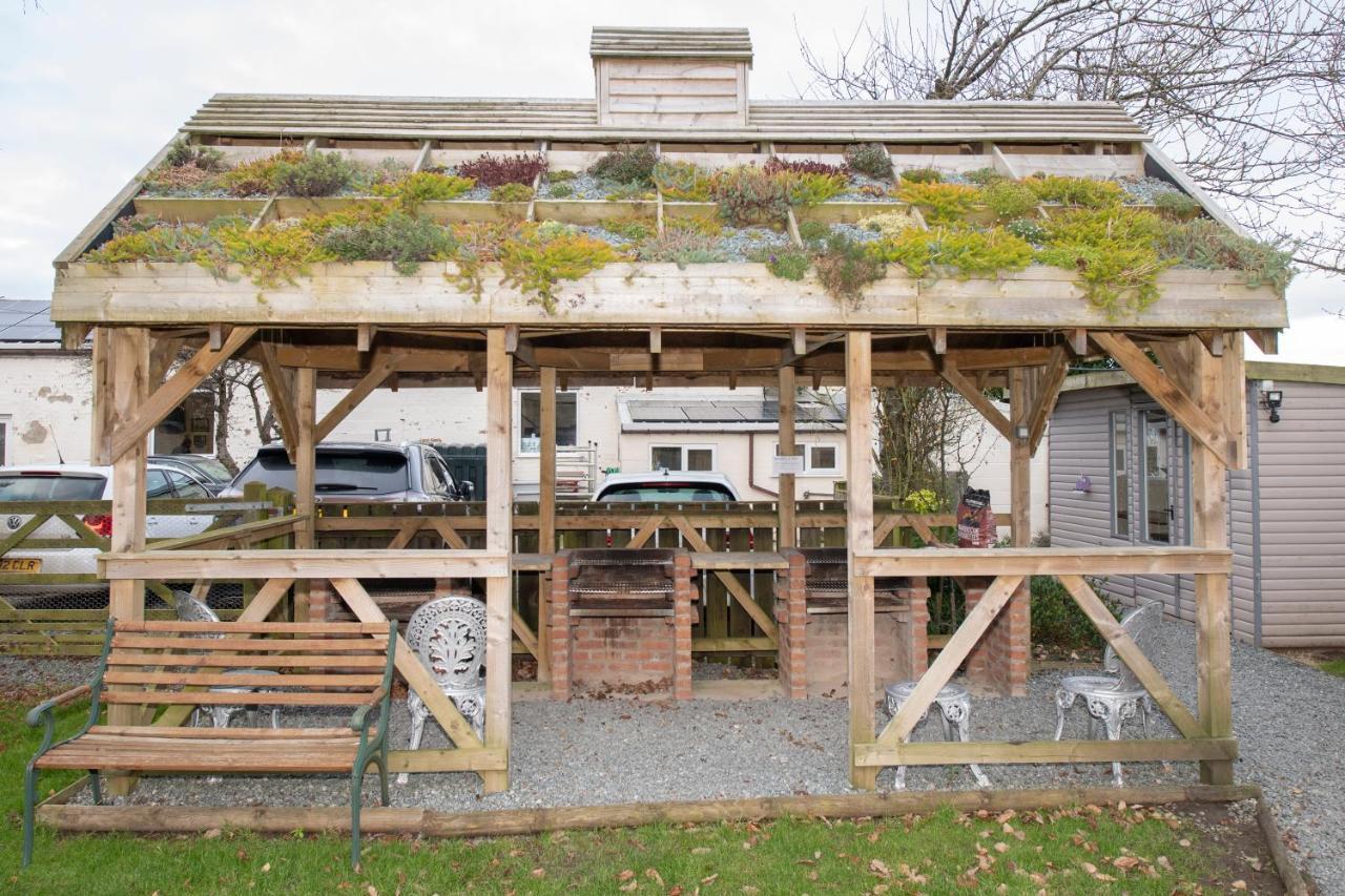 Seaways Glamping, Cedar Apartment Driffield Exterior photo
